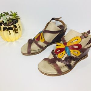 L’ARTISTE  by Spring Step leather wedge sandals